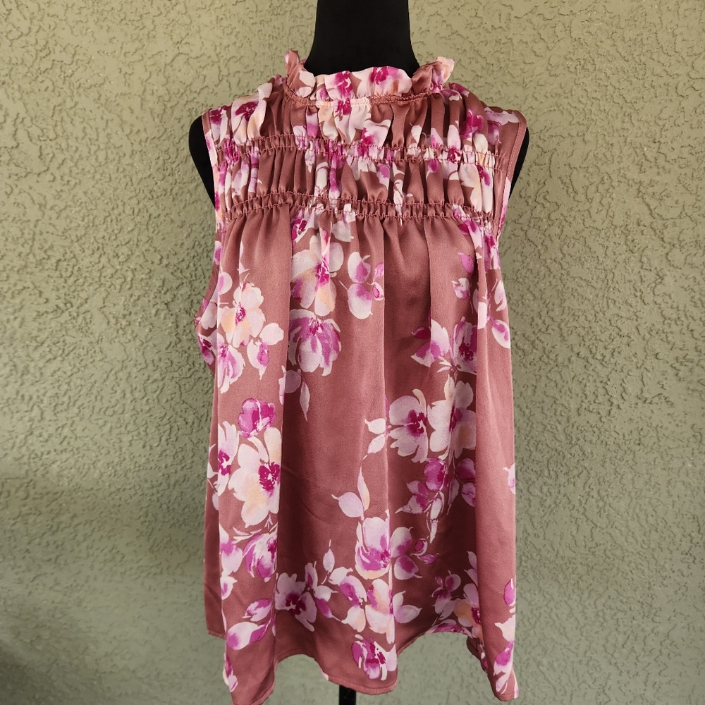 NWT Sleeveless Floral Mock Neck Blouse